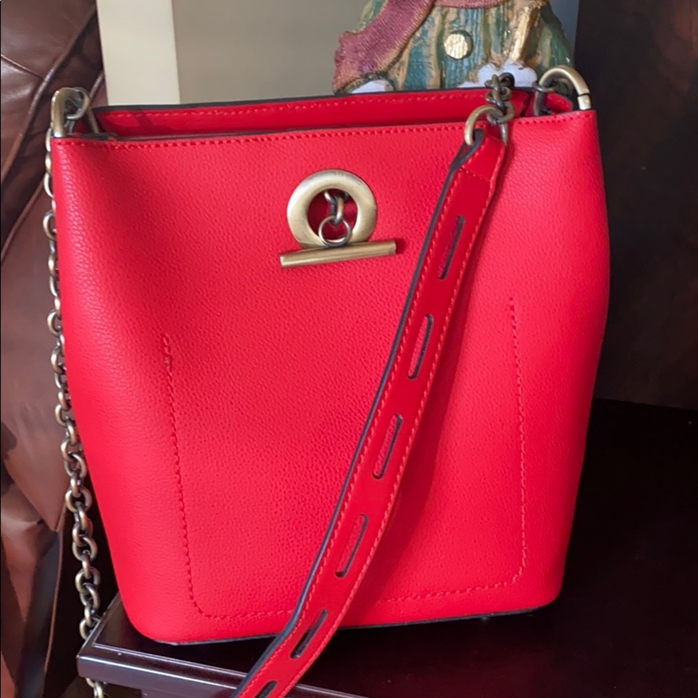 🎄 SONDRA ROBERTS CROSSBODY 🎄